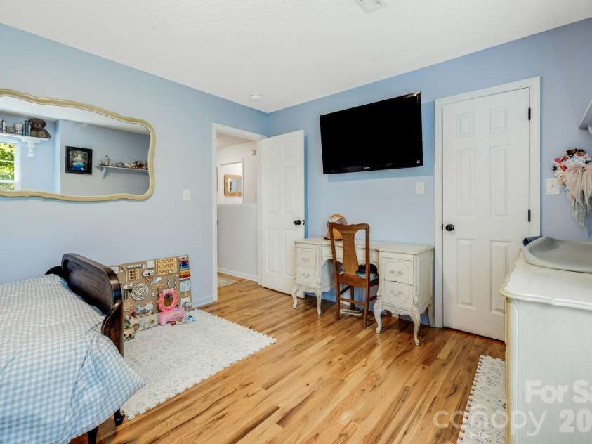 747 Osborne Road, Clyde, NC 28721.  MLS# CAR4381805, YatesRealty ID 30554. 