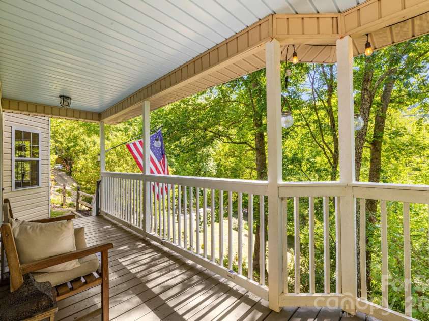747 Osborne Road, Clyde, NC 28721.  MLS# CAR4381805, YatesRealty ID 30554. 