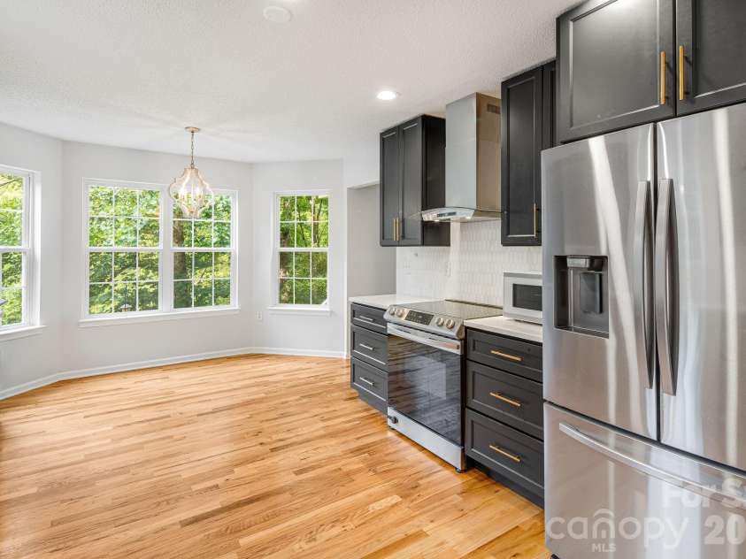 747 Osborne Road, Clyde, NC 28721.  MLS# CAR4381805, YatesRealty ID 30554. 