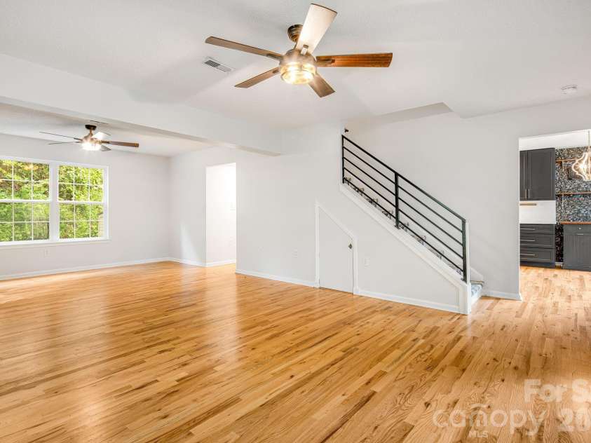 747 Osborne Road, Clyde, NC 28721.  MLS# CAR4381805, YatesRealty ID 30554. 