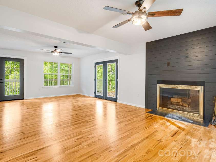 747 Osborne Road, Clyde, NC 28721.  MLS# CAR4381805, YatesRealty ID 30554. 