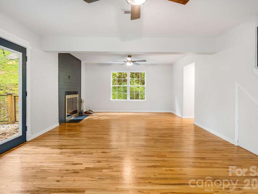 747 Osborne Road, Clyde, NC 28721.  MLS# CAR4381805, YatesRealty ID 30554. 