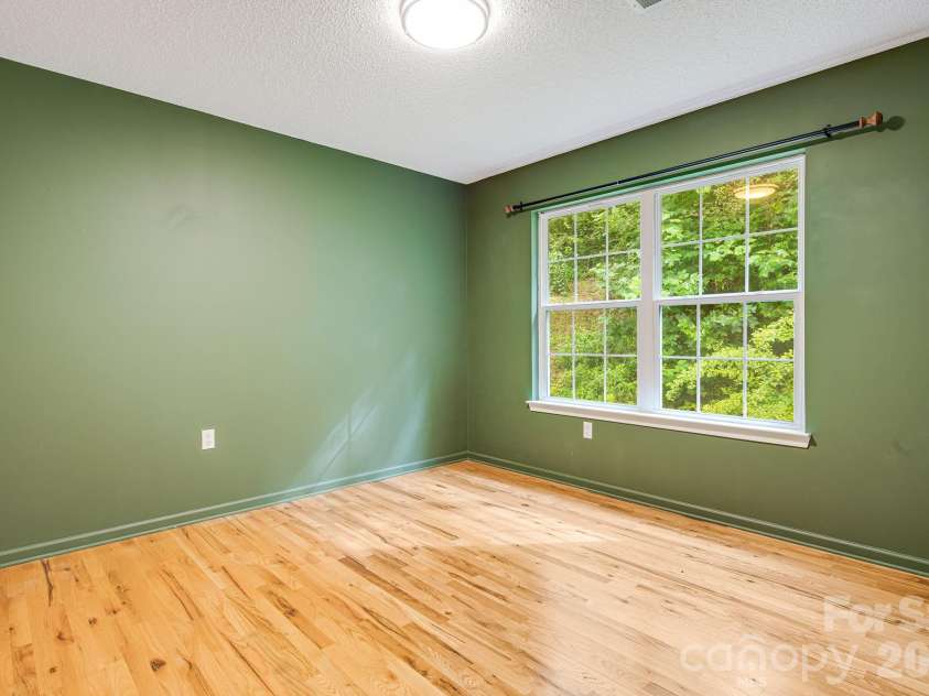 747 Osborne Road, Clyde, NC 28721.  MLS# CAR4381805, YatesRealty ID 30554. 