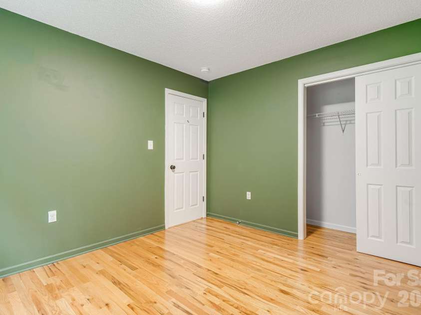 747 Osborne Road, Clyde, NC 28721.  MLS# CAR4381805, YatesRealty ID 30554. 