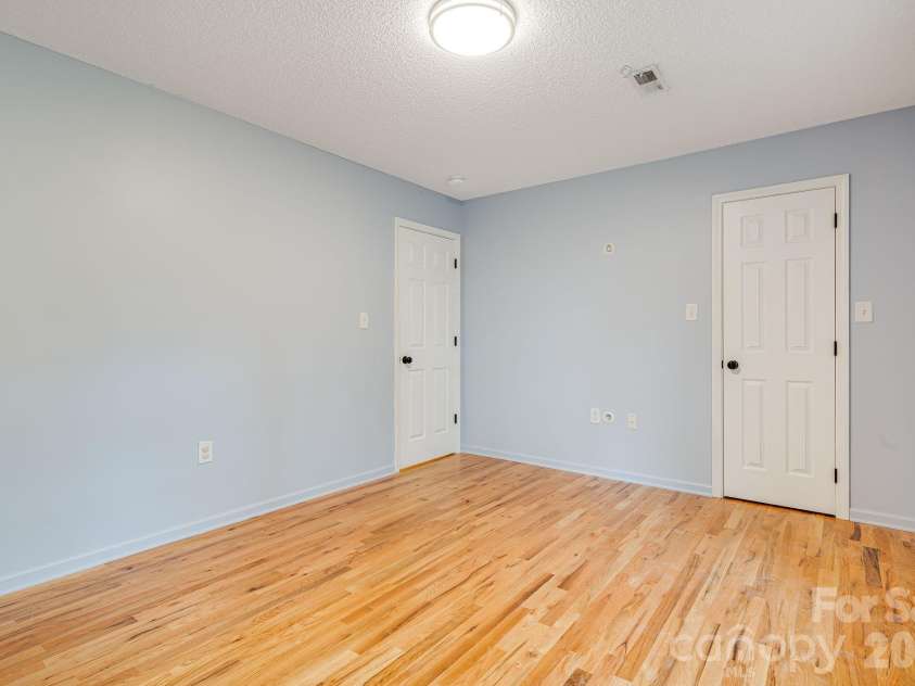 747 Osborne Road, Clyde, NC 28721.  MLS# CAR4381805, YatesRealty ID 30554. 