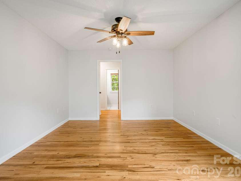 747 Osborne Road, Clyde, NC 28721.  MLS# CAR4381805, YatesRealty ID 30554. 