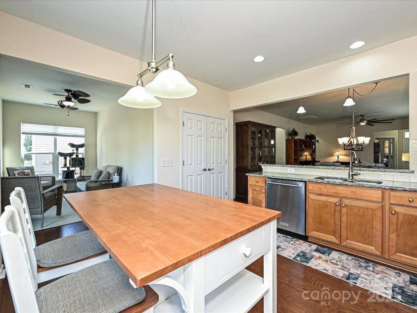 8024 Carolina Lakes Way, Fort Mill, SC 29707.  MLS# CAR4215671, YatesRealty ID 30555. 