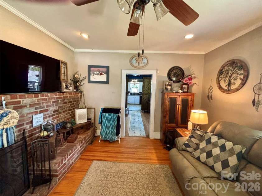 809 A Street, Kannapolis, NC 28081.  MLS# CAR4393491, YatesRealty ID 30555. 