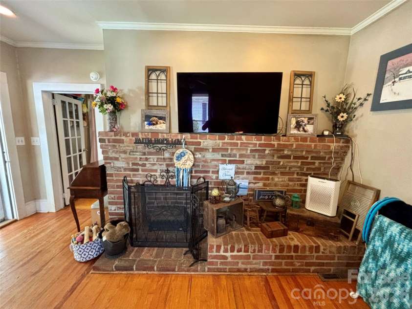 809 A Street, Kannapolis, NC 28081.  MLS# CAR4393491, YatesRealty ID 30555. 