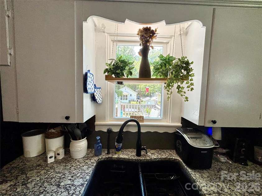 809 A Street, Kannapolis, NC 28081.  MLS# CAR4393491, YatesRealty ID 30555. 