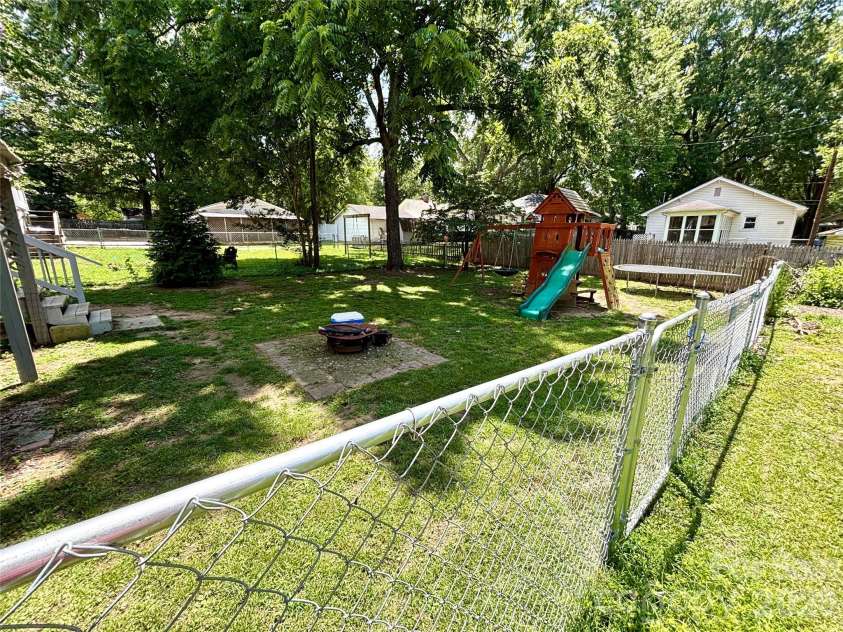 809 A Street, Kannapolis, NC 28081.  MLS# CAR4393491, YatesRealty ID 30555. 