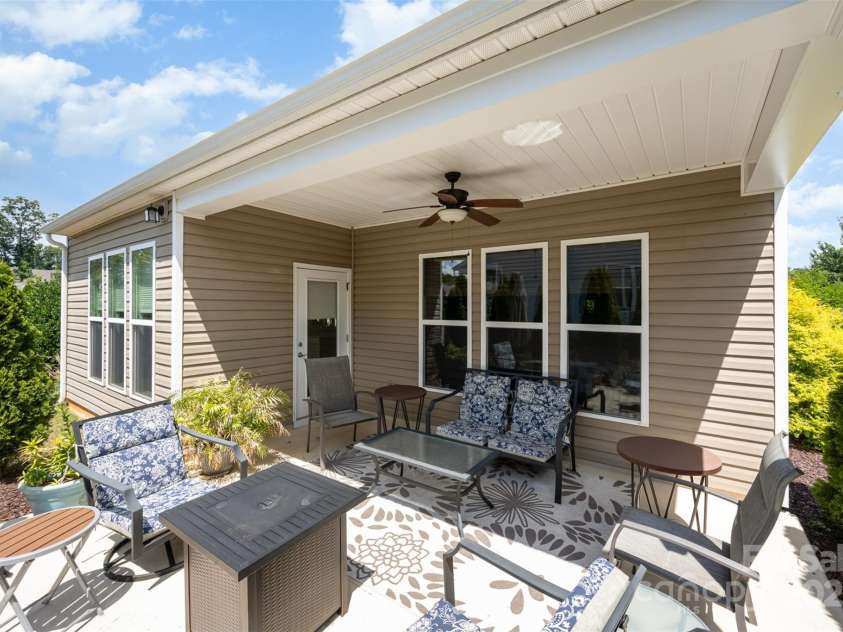 23023 Whimbrel Circle, Fort Mill, SC 29707.  MLS# CAR4284537, YatesRealty ID 30556. 