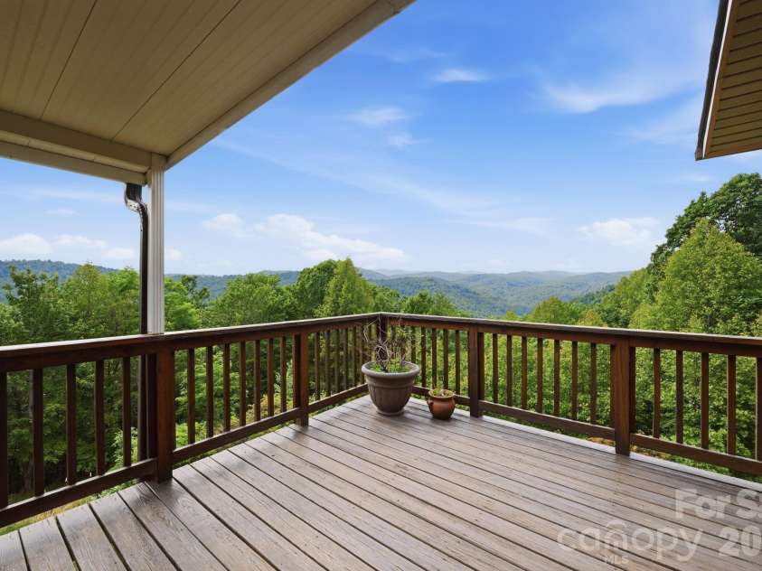 605 Valley View Drive, Purlear, NC 28665.  MLS# CAR4393524, YatesRealty ID 30559. 