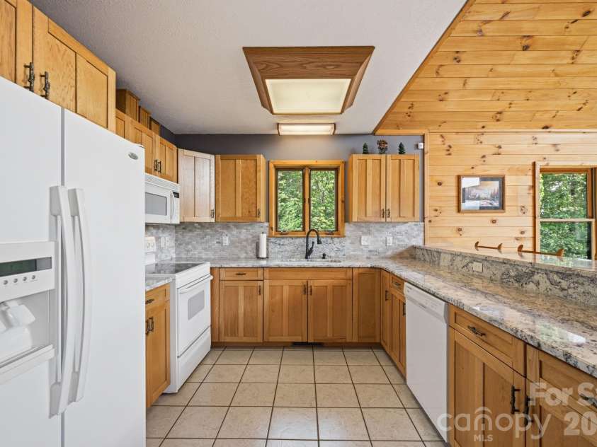 605 Valley View Drive, Purlear, NC 28665.  MLS# CAR4393524, YatesRealty ID 30559. 