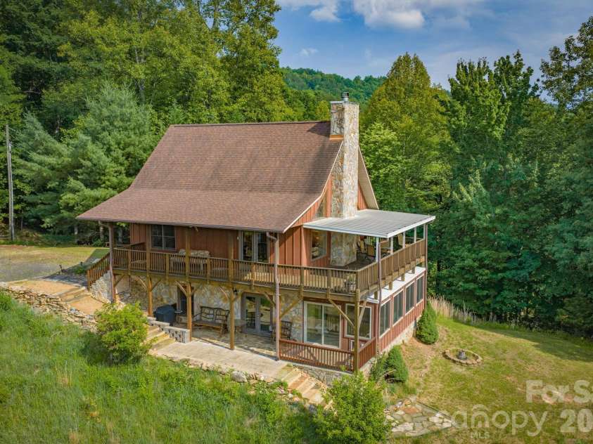 605 Valley View Drive, Purlear, NC 28665.  MLS# CAR4393524, YatesRealty ID 30559. 