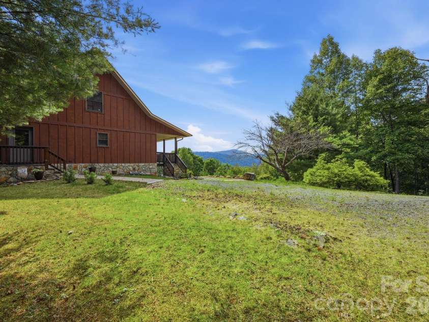 605 Valley View Drive, Purlear, NC 28665.  MLS# CAR4393524, YatesRealty ID 30559. Level Yard