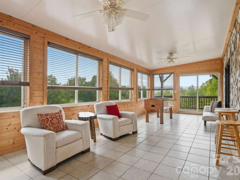 605 Valley View Drive, Purlear, NC 28665.  MLS# CAR4393524, YatesRealty ID 30559. Sunroom/Bonus Room