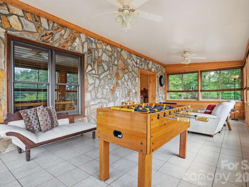 605 Valley View Drive, Purlear, NC 28665.  MLS# CAR4393524, YatesRealty ID 30559. Sunroom/Bonus Room