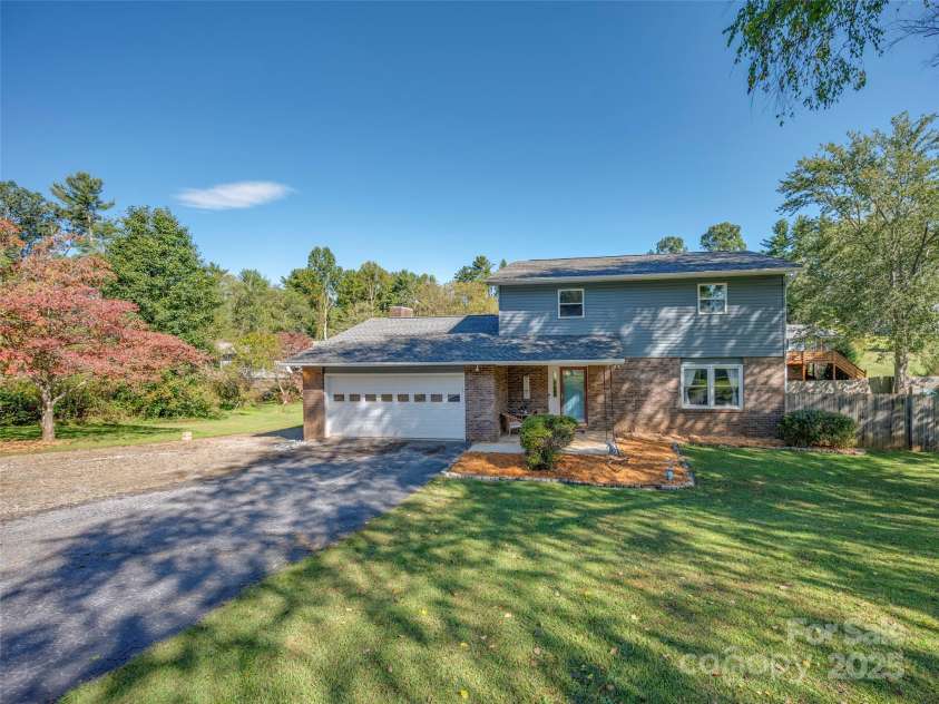 4 Daniel Drive, Fletcher, NC 28732.  MLS# CAR4312406, YatesRealty ID 3056. 