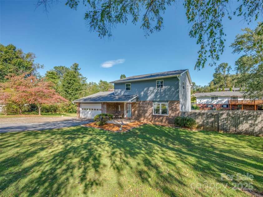 4 Daniel Drive, Fletcher, NC 28732.  MLS# CAR4312406, YatesRealty ID 3056. 