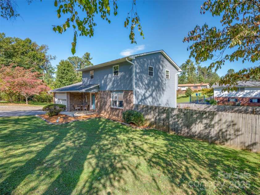 4 Daniel Drive, Fletcher, NC 28732.  MLS# CAR4312406, YatesRealty ID 3056. 