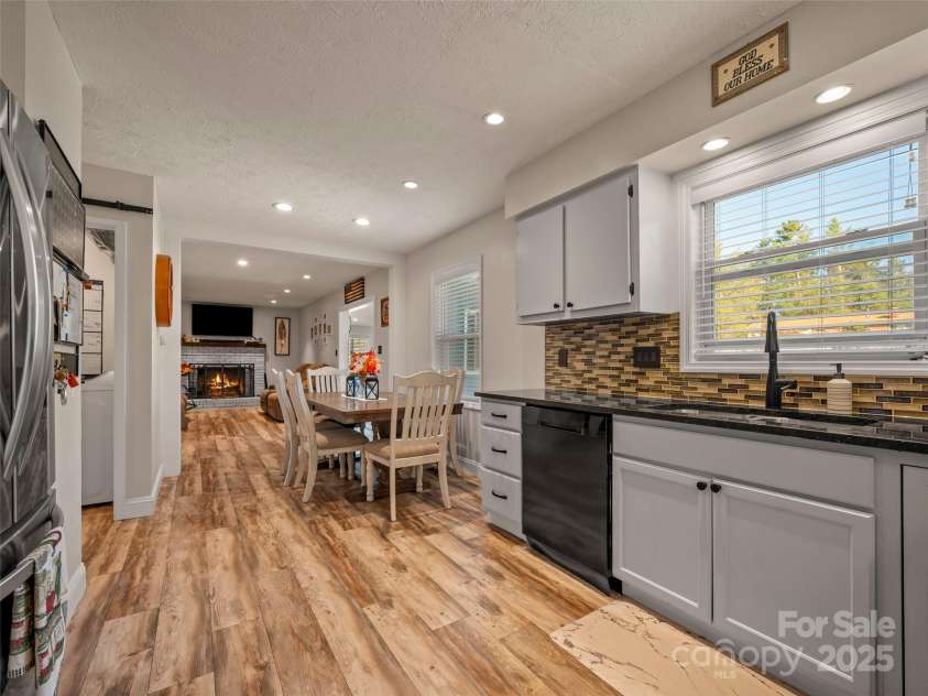 4 Daniel Drive, Fletcher, NC 28732.  MLS# CAR4312406, YatesRealty ID 3056. 