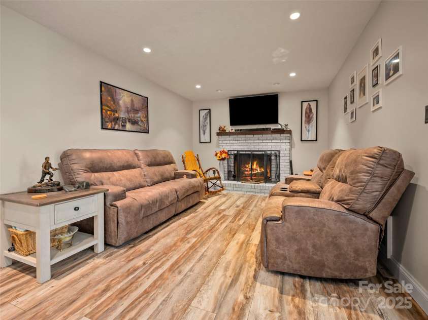 4 Daniel Drive, Fletcher, NC 28732.  MLS# CAR4312406, YatesRealty ID 3056. 