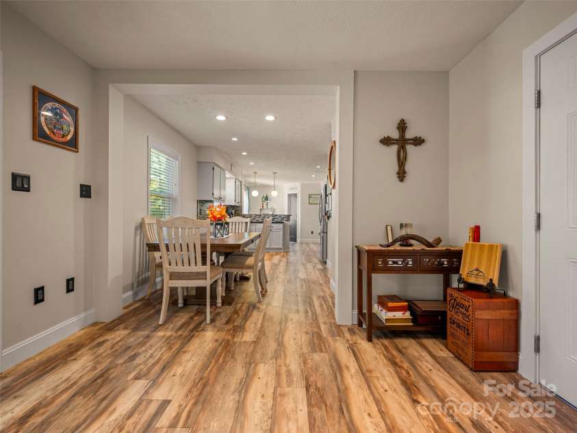 4 Daniel Drive, Fletcher, NC 28732.  MLS# CAR4312406, YatesRealty ID 3056. 