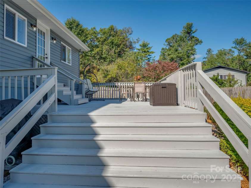 4 Daniel Drive, Fletcher, NC 28732.  MLS# CAR4312406, YatesRealty ID 3056. 