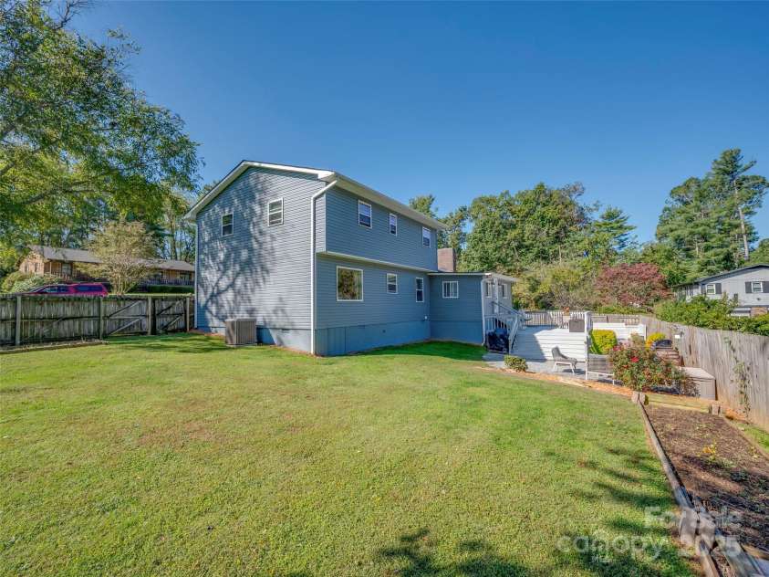 4 Daniel Drive, Fletcher, NC 28732.  MLS# CAR4312406, YatesRealty ID 3056. 