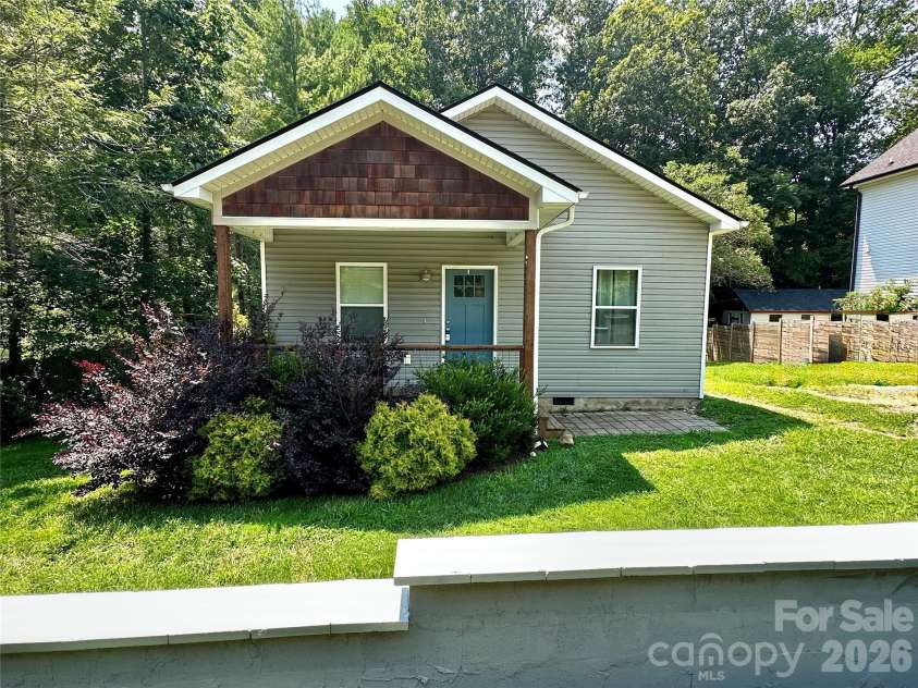 330 Old County Home Road, Asheville, NC 28806.  MLS# CAR4392408, YatesRealty ID 30560. 