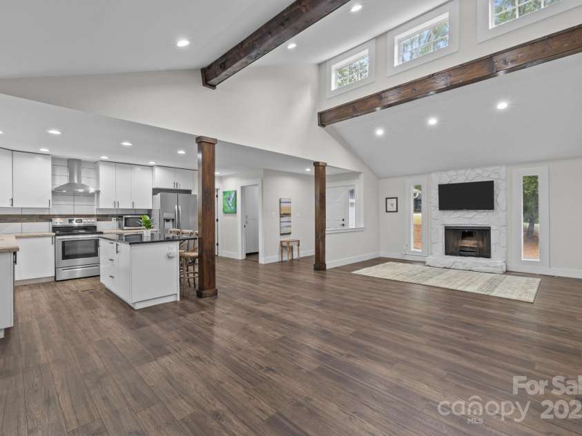 11914 Rock Canyon Drive, Charlotte, NC 28226.  MLS# CAR4286089, YatesRealty ID 30561. 