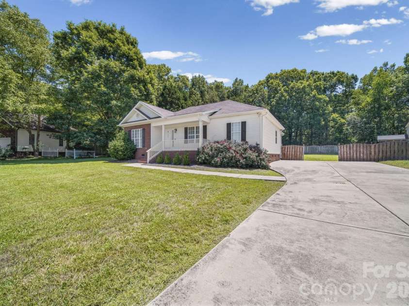 133 Polaris Drive, Wingate, NC 28174.  MLS# CAR4391765, YatesRealty ID 30561. 
