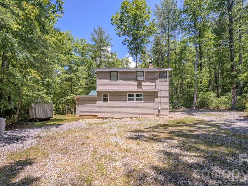 2455 Whisper Wind Lane, Morganton, NC 28655.  MLS# CAR4393398, YatesRealty ID 30562. 