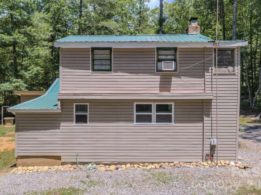 2455 Whisper Wind Lane, Morganton, NC 28655.  MLS# CAR4393398, YatesRealty ID 30562. 