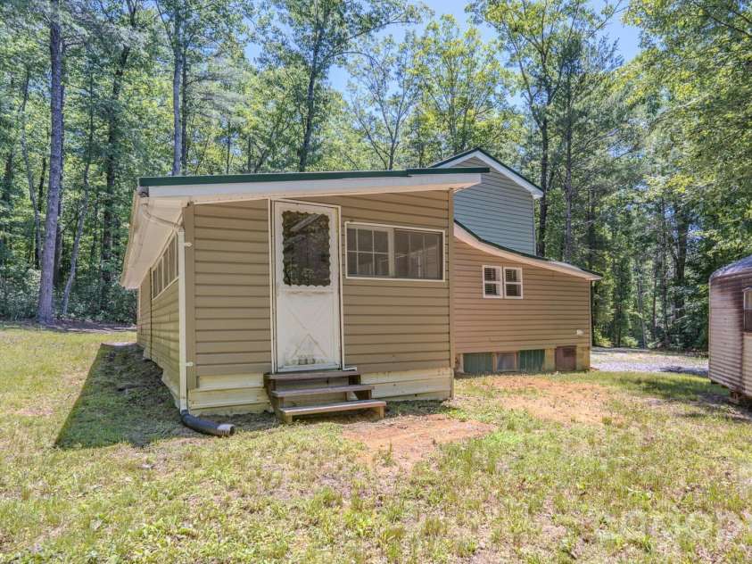 2455 Whisper Wind Lane, Morganton, NC 28655.  MLS# CAR4393398, YatesRealty ID 30562. 
