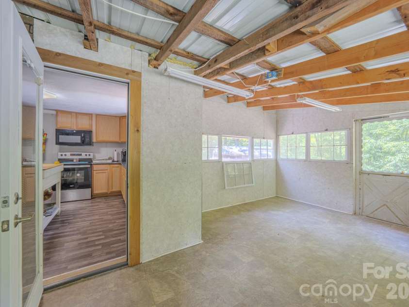 2455 Whisper Wind Lane, Morganton, NC 28655.  MLS# CAR4393398, YatesRealty ID 30562. Sunroom