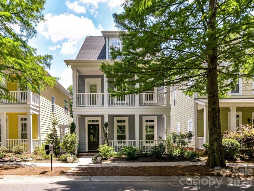 1733 Lela Avenue, Charlotte, NC 28208.  MLS# CAR4391449, YatesRealty ID 30563. 