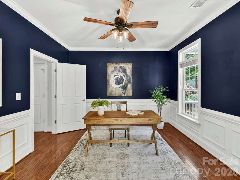 1733 Lela Avenue, Charlotte, NC 28208.  MLS# CAR4391449, YatesRealty ID 30563. 
