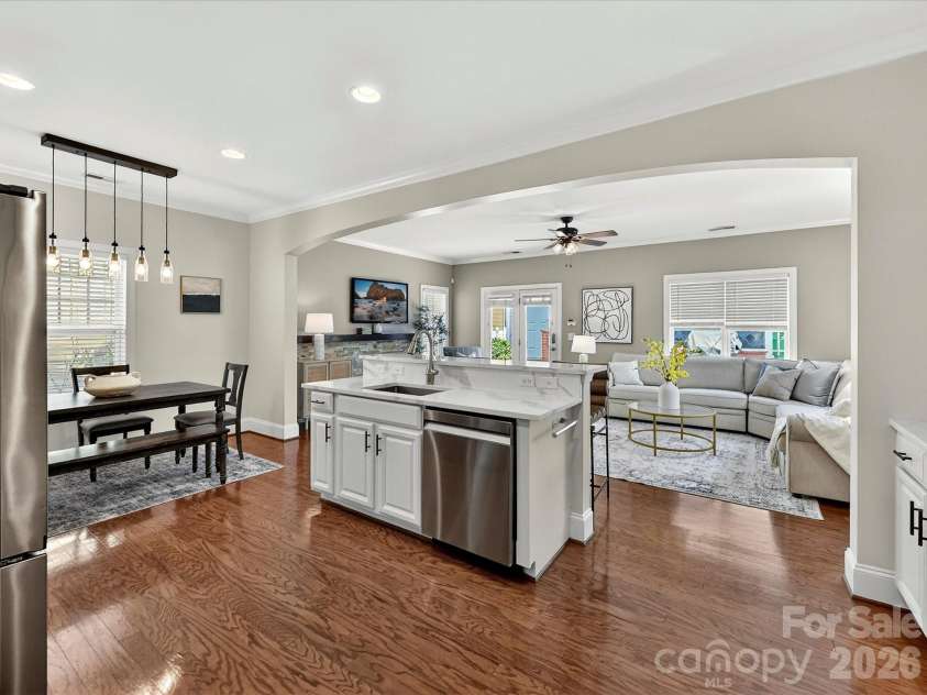 1733 Lela Avenue, Charlotte, NC 28208.  MLS# CAR4391449, YatesRealty ID 30563. 