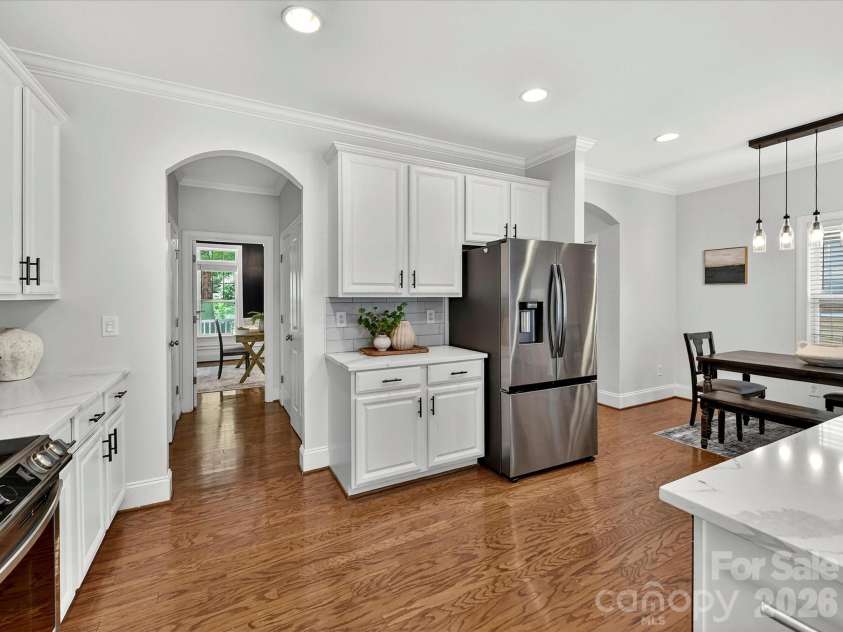 1733 Lela Avenue, Charlotte, NC 28208.  MLS# CAR4391449, YatesRealty ID 30563. 