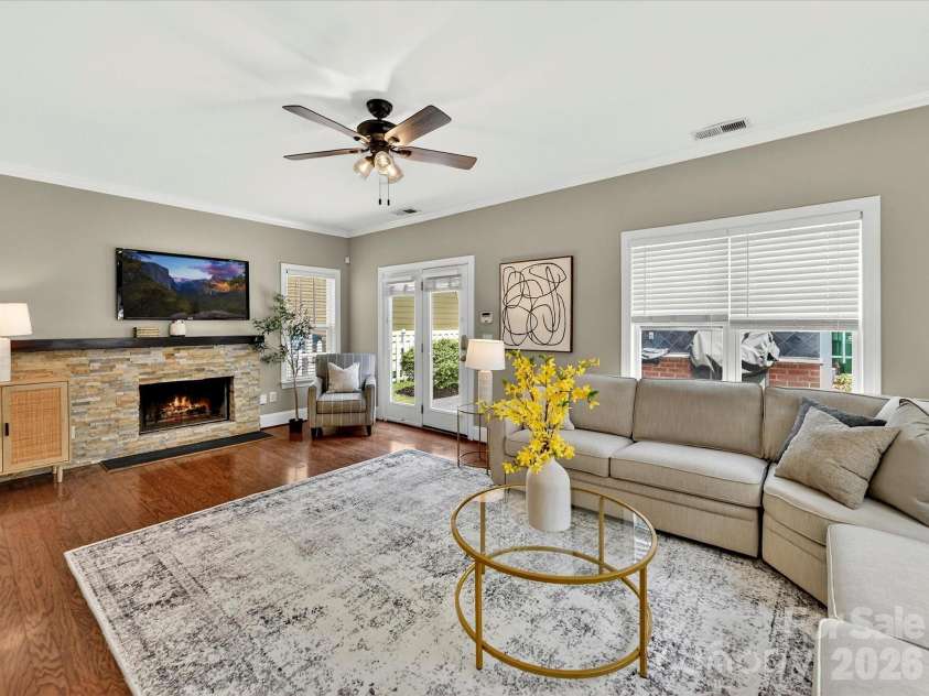1733 Lela Avenue, Charlotte, NC 28208.  MLS# CAR4391449, YatesRealty ID 30563. 