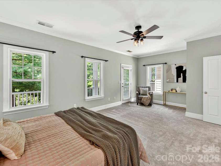 1733 Lela Avenue, Charlotte, NC 28208.  MLS# CAR4391449, YatesRealty ID 30563. 