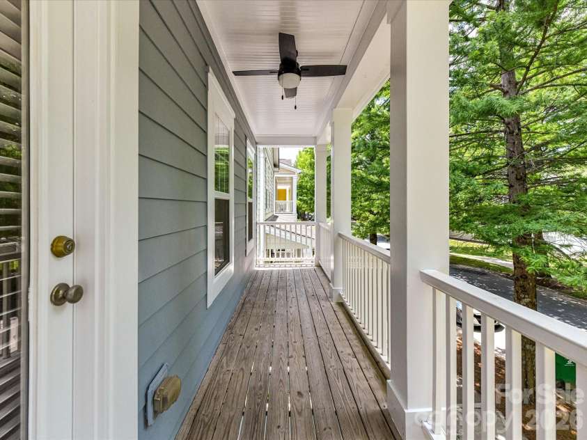 1733 Lela Avenue, Charlotte, NC 28208.  MLS# CAR4391449, YatesRealty ID 30563. 