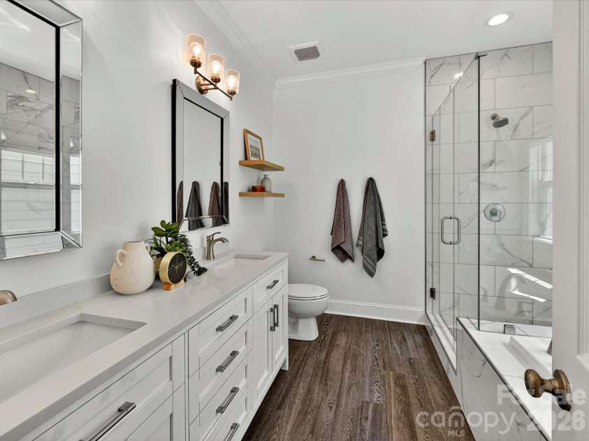 1733 Lela Avenue, Charlotte, NC 28208.  MLS# CAR4391449, YatesRealty ID 30563. 