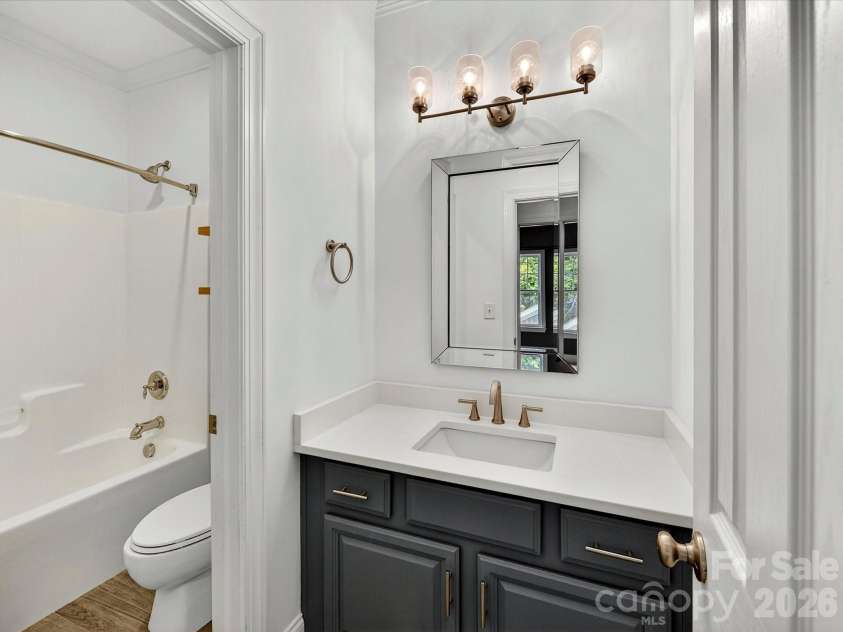 1733 Lela Avenue, Charlotte, NC 28208.  MLS# CAR4391449, YatesRealty ID 30563. 