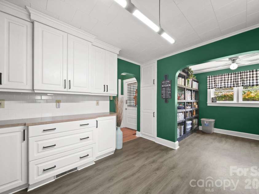 526 5th Street, Albemarle, NC 28001.  MLS# CAR4393552, YatesRealty ID 30564. Kitchen