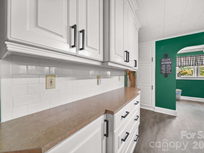 526 5th Street, Albemarle, NC 28001.  MLS# CAR4393552, YatesRealty ID 30564. Kitchen
