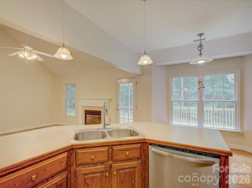 1527 Lavington Court, Gastonia, NC 28056.  MLS# CAR4392348, YatesRealty ID 30565. 