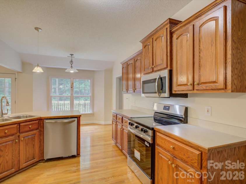 1527 Lavington Court, Gastonia, NC 28056.  MLS# CAR4392348, YatesRealty ID 30565. 